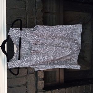 Ann Taylor Loft sleeveless tunic size M. Pretty Grey and cream print